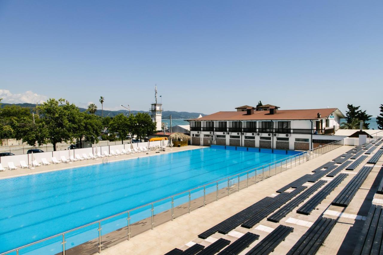Dem Hotel Sukhumi Exterior foto